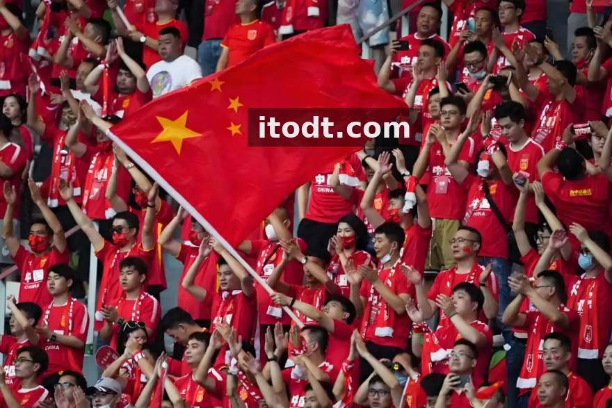电竞牛 辅助位的沉默领袖：苏晚晚如何用视野把新版本读成一张地图